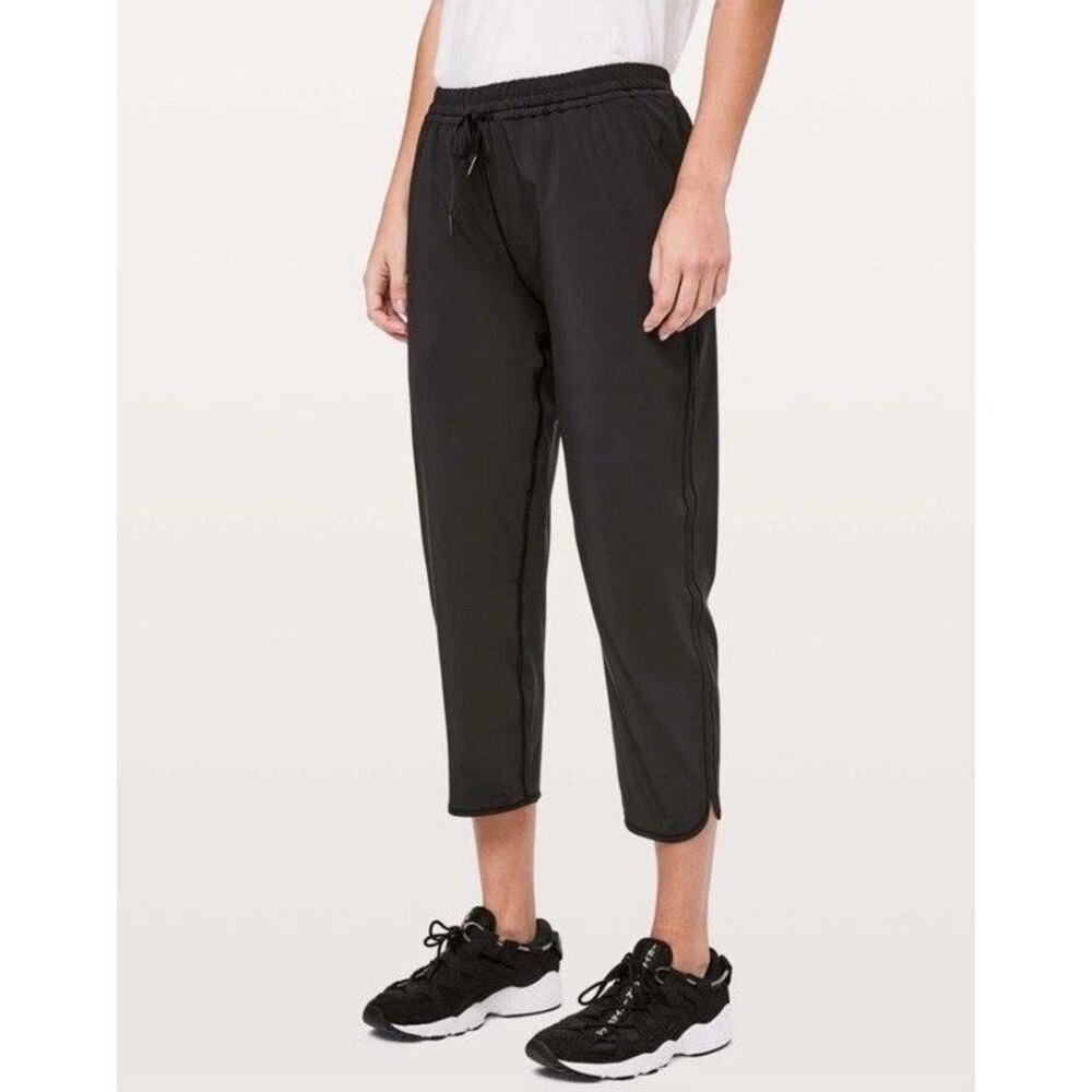 Lululemon Keep It Classic Crop Pants 23" Black Size‎ 4 Activewear Lightweight